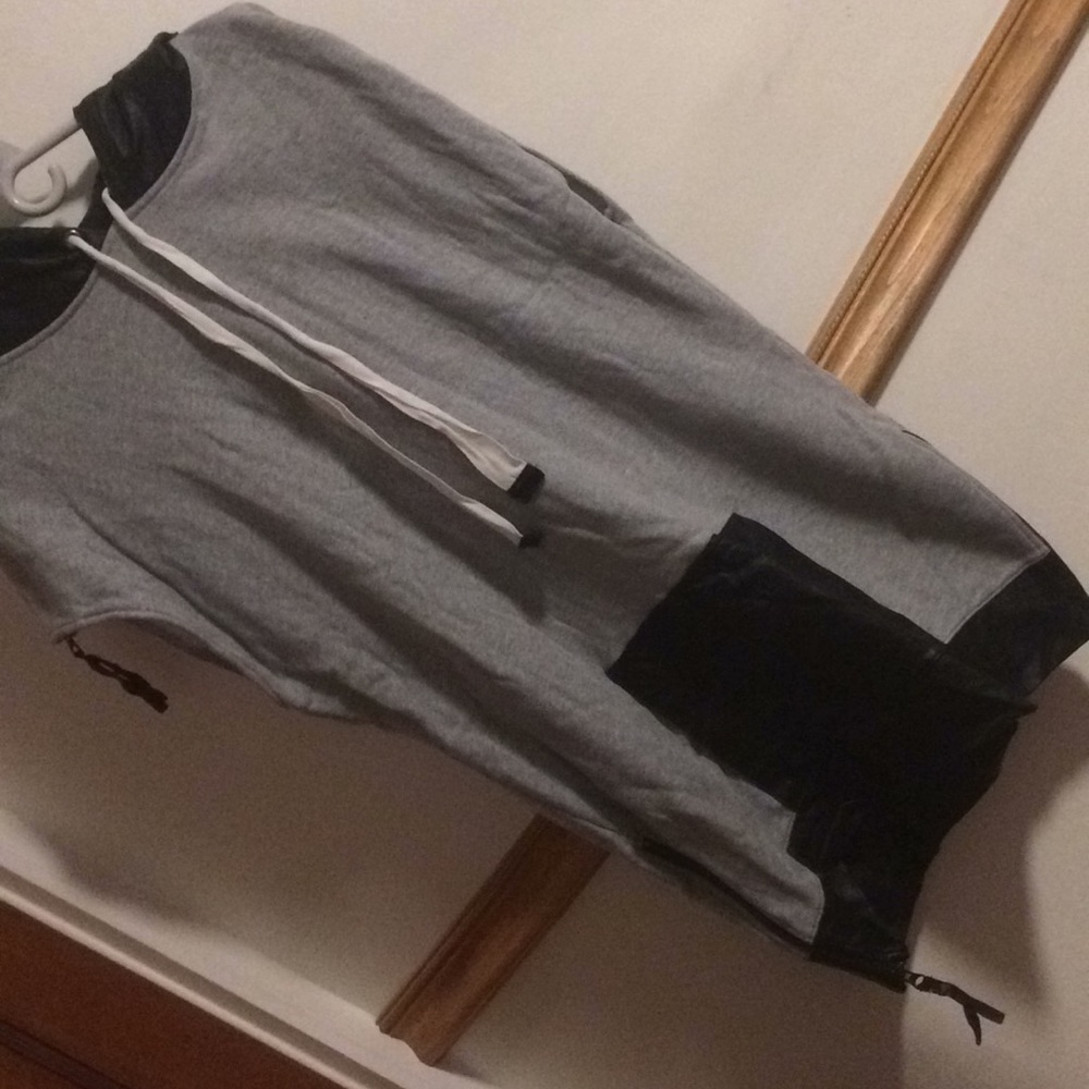 Fun hipster workout warmer